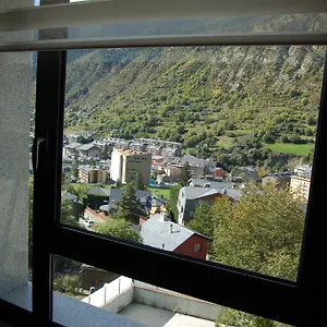 https://apartament-tucamp.andorra-la-vella-hotels.net